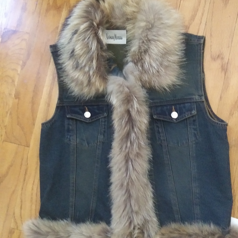 Nwt Neiman Marcus women's vest